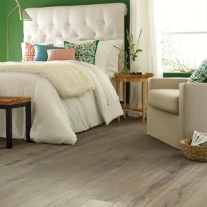 Bedroom Hardwood Flooring | Green's Floors & More