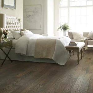 Bedroom Hardwood Flooring | Green's Floors & More